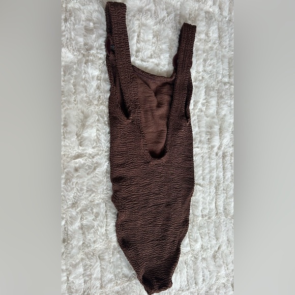Hunza G Domino One Piece in Metallic Chocolate - Picture 9 of 11